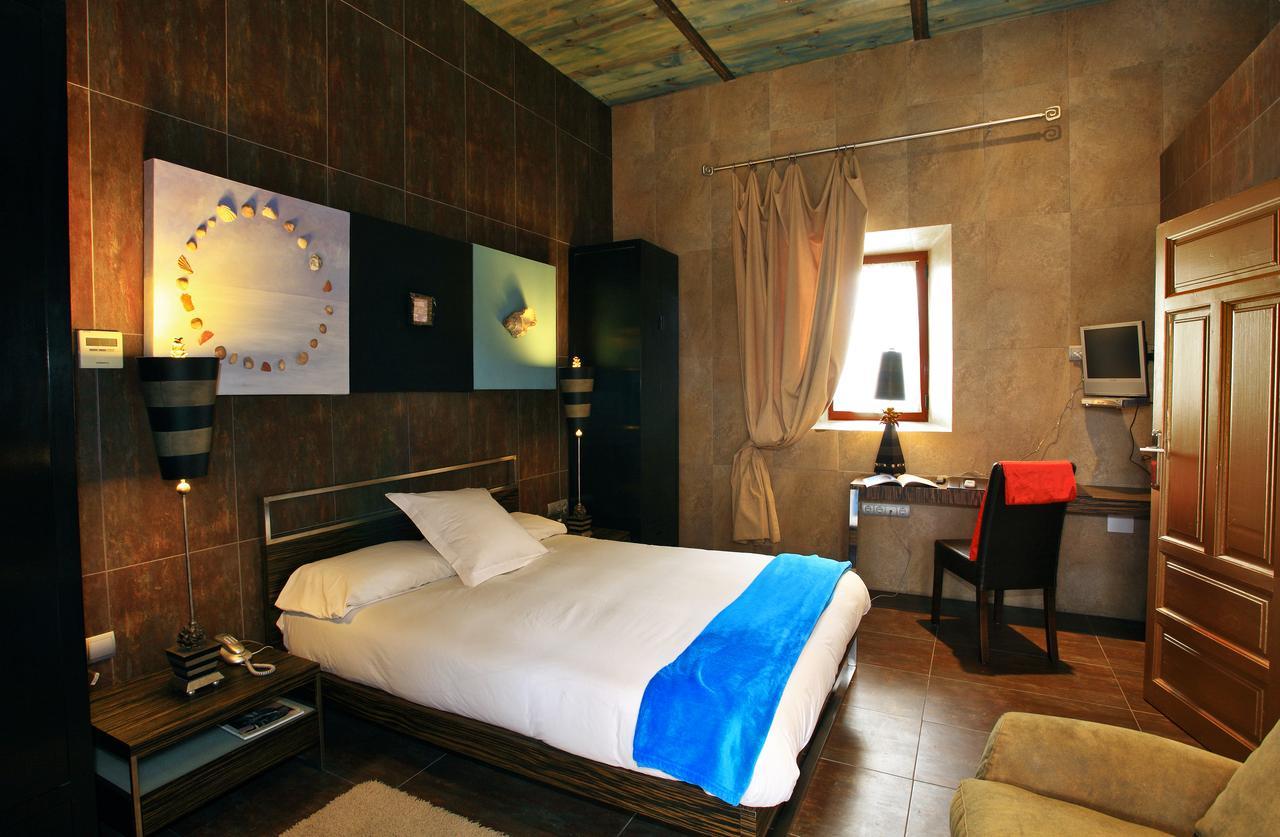 Hotel Boutique Palacio De La Serna Ballesteros De Calatrava Bilik gambar